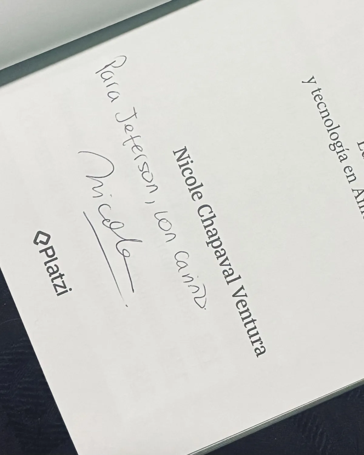 Dedicatoria de Nicole Chapaval en «Crear desde aquí»